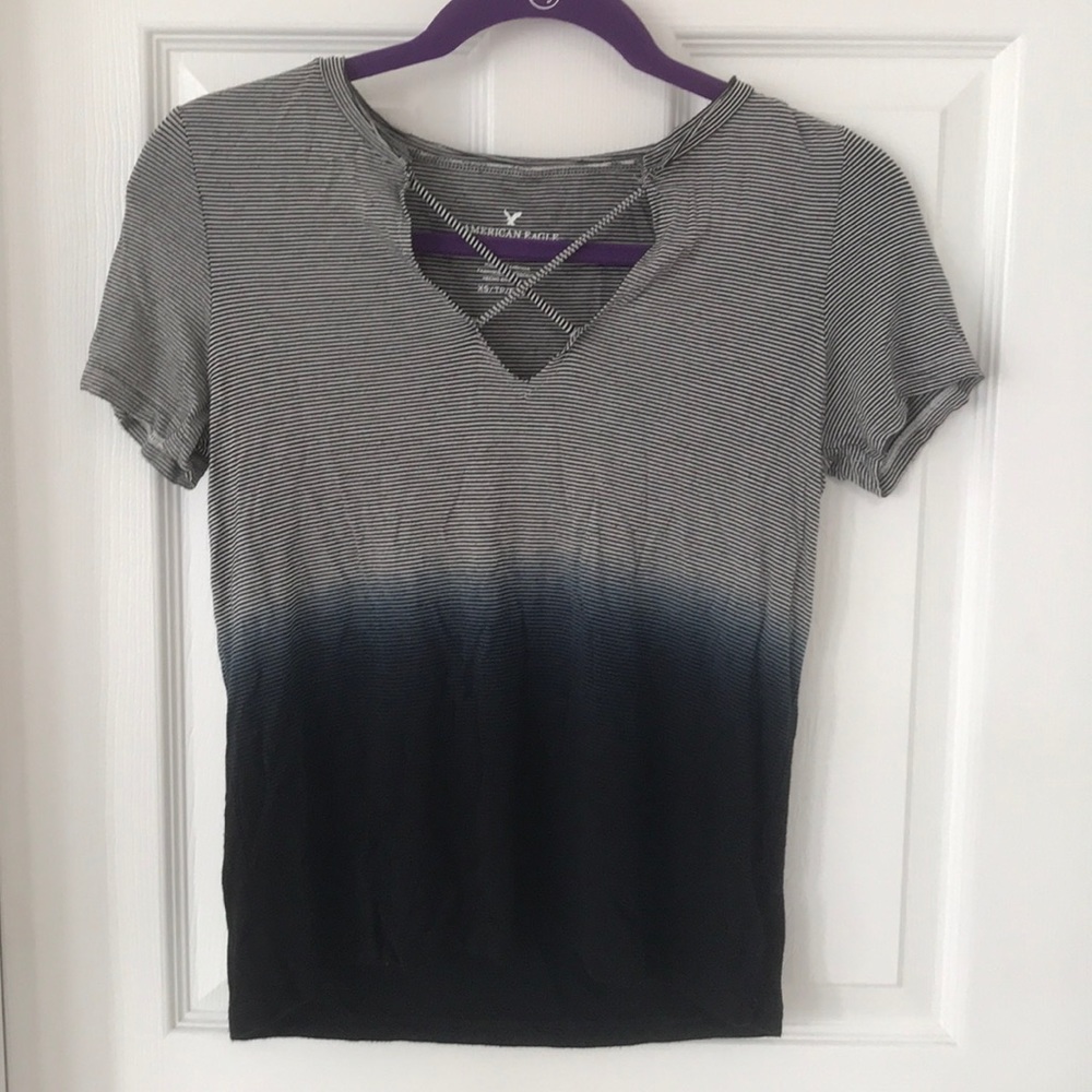 American Eagle Short Sleeve V Neck Top